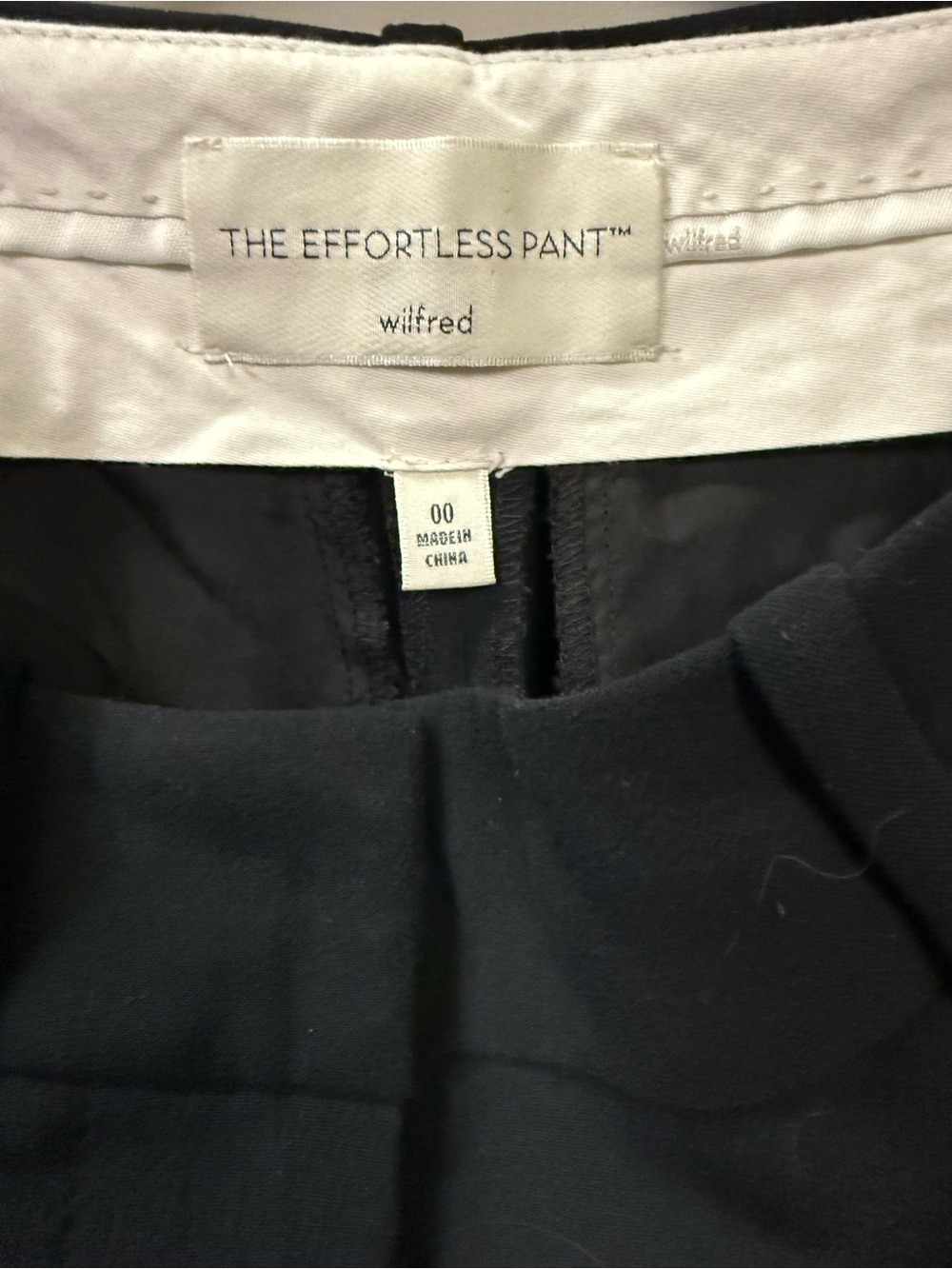 Aritzia Wilfred Black Cropped Tailored Pleat Pants - Picture 4 of 5